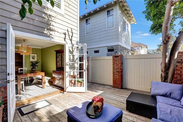 2134 Sabot, Costa Mesa, CA 92627