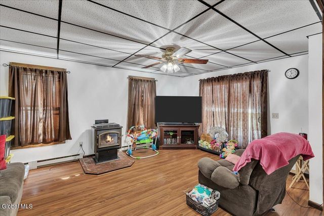 16 Billings Avenue, Troy, NY 12180