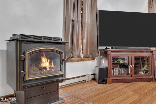 16 Billings Avenue, Troy, NY 12180