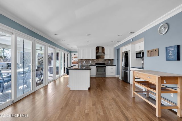 6 Ellis Court, Monmouth Beach, NJ 07750