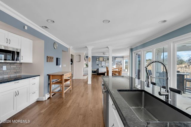 6 Ellis Court, Monmouth Beach, NJ 07750