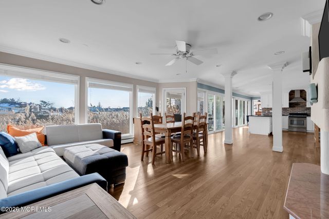 6 Ellis Court, Monmouth Beach, NJ 07750