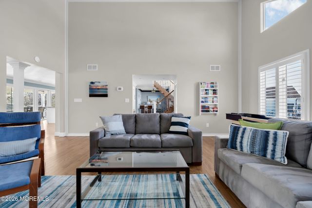 6 Ellis Court, Monmouth Beach, NJ 07750