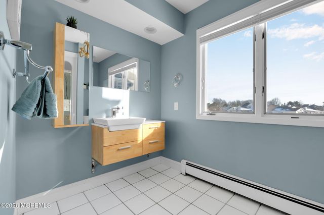 6 Ellis Court, Monmouth Beach, NJ 07750