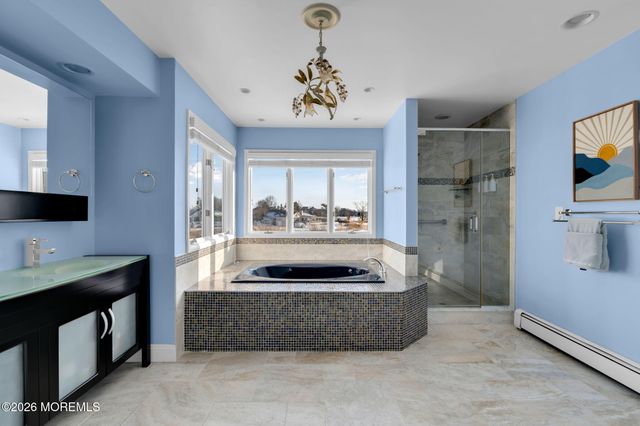 6 Ellis Court, Monmouth Beach, NJ 07750