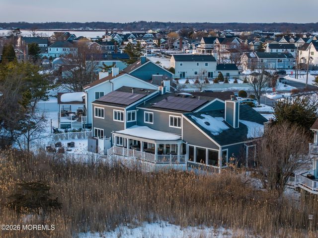 6 Ellis Court, Monmouth Beach, NJ 07750