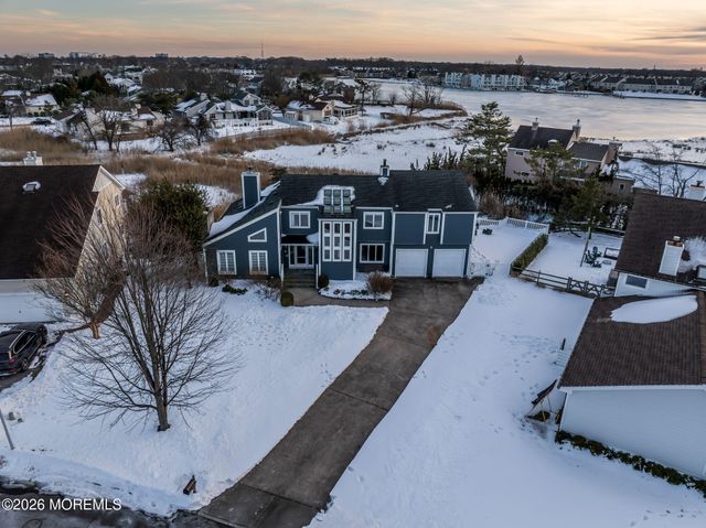 6 Ellis Court, Monmouth Beach, NJ 07750