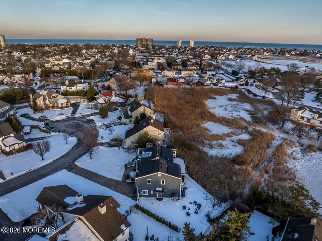 6 Ellis Court, Monmouth Beach, NJ 07750