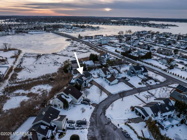 6 Ellis Court, Monmouth Beach, NJ 07750