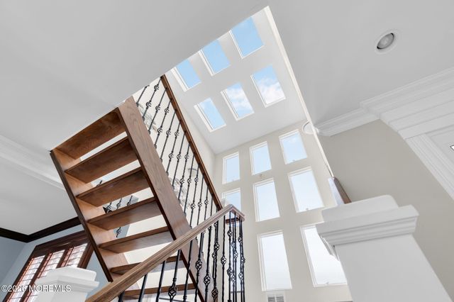 6 Ellis Court, Monmouth Beach, NJ 07750