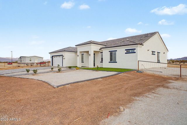 19047 W GRAND CANYON Drive, Buckeye, AZ 85326