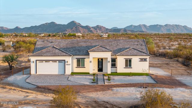 19047 W GRAND CANYON Drive, Buckeye, AZ 85326