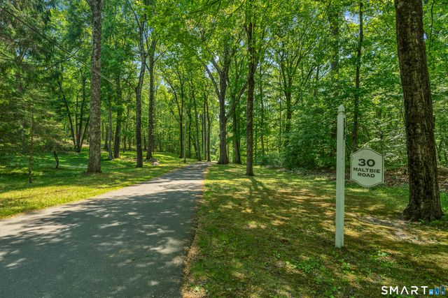 30 Maltbie Road, Newtown, CT 06470