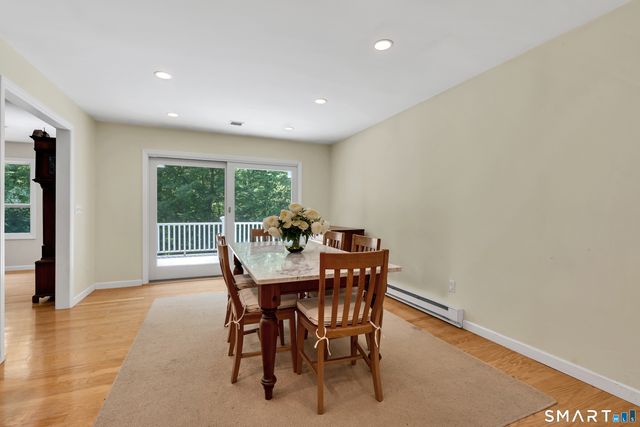 30 Maltbie Road, Newtown, CT 06470