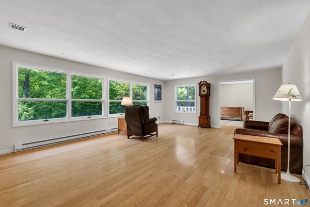 30 Maltbie Road, Newtown, CT 06470