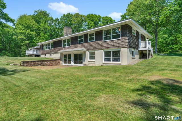 30 Maltbie Road, Newtown, CT 06470