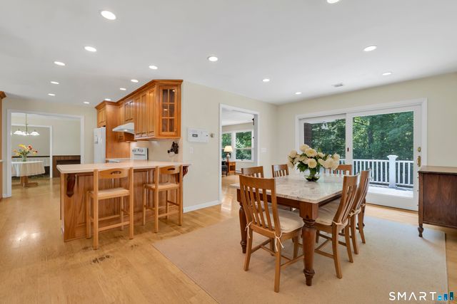 30 Maltbie Road, Newtown, CT 06470