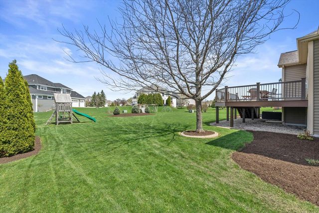 N42W22814 Beacon COURT, Pewaukee, WI 53072