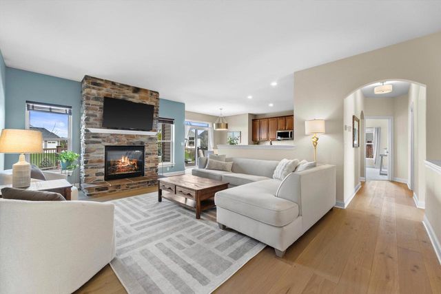 N42W22814 Beacon COURT, Pewaukee, WI 53072