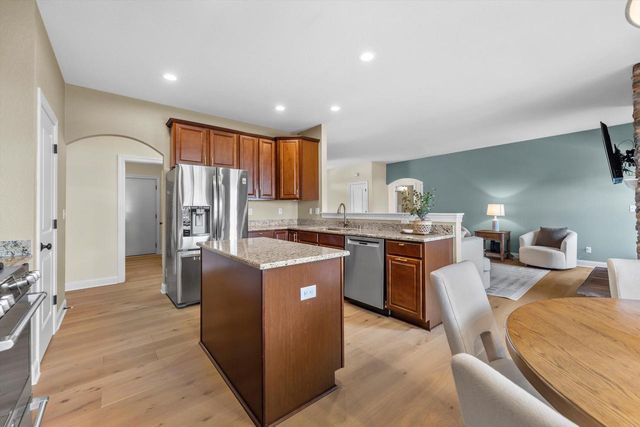 N42W22814 Beacon COURT, Pewaukee, WI 53072