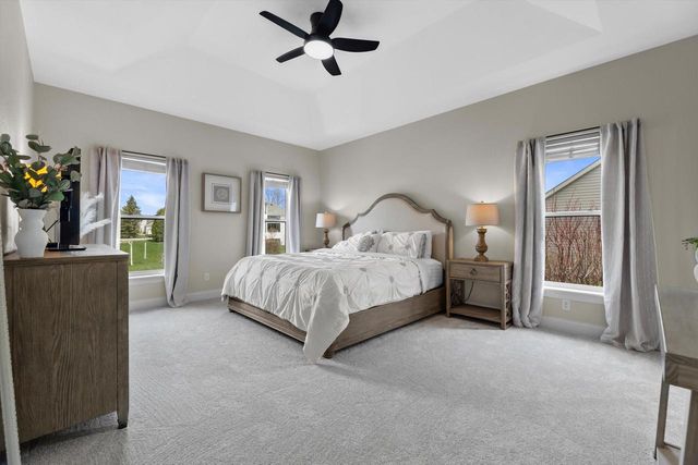 N42W22814 Beacon COURT, Pewaukee, WI 53072
