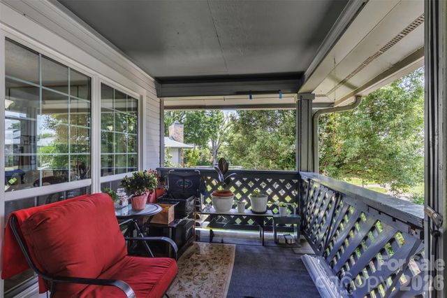 5839 Harris Grove Lane, Charlotte, NC 28212