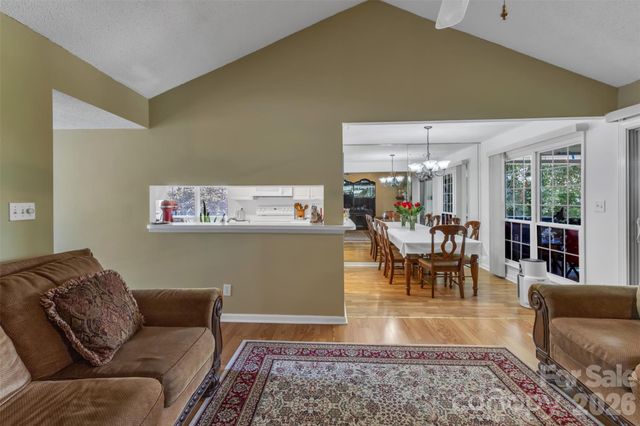 5839 Harris Grove Lane, Charlotte, NC 28212