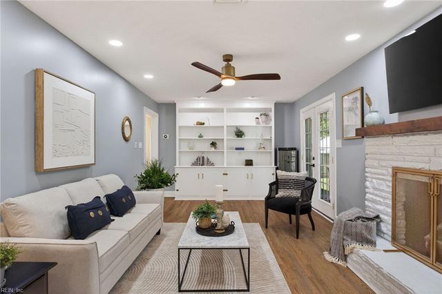 2828 Meadow DR, Chesapeake, VA 23321