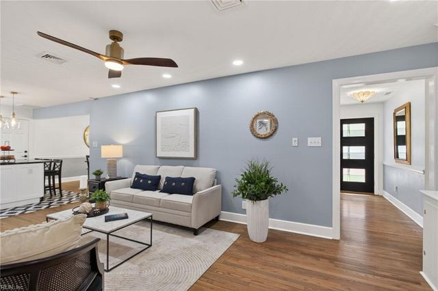 2828 Meadow DR, Chesapeake, VA 23321