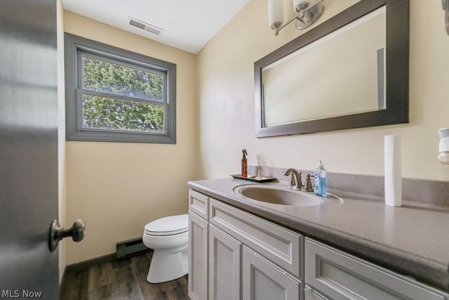 13390 Ravenna Avenue NE, Hartville, OH 44632
