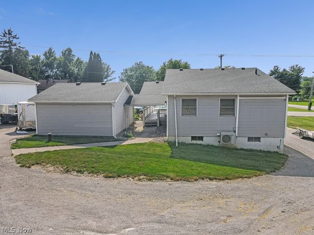 13390 Ravenna Avenue NE, Hartville, OH 44632