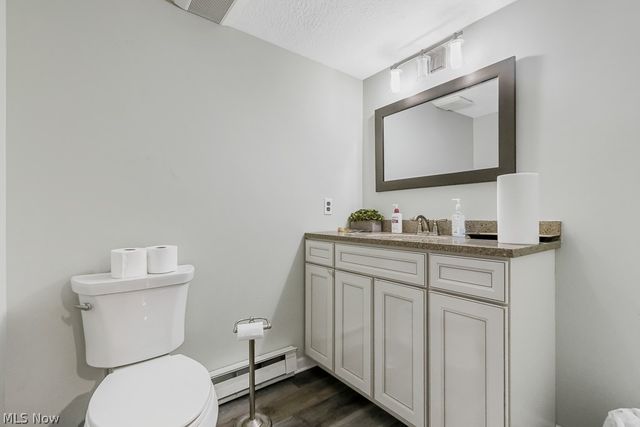 13390 Ravenna Avenue NE, Hartville, OH 44632
