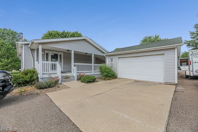 13390 Ravenna Avenue NE, Hartville, OH 44632
