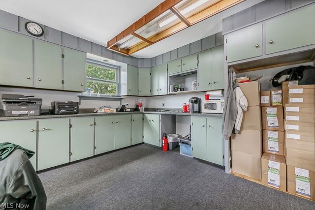 13390 Ravenna Avenue NE, Hartville, OH 44632