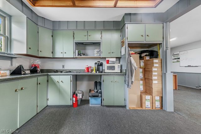 13390 Ravenna Avenue NE, Hartville, OH 44632