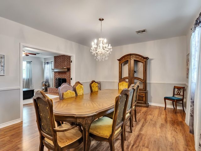 1928 Greentree Drive, Huntsville, TX 77340