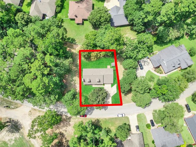 1928 Greentree Drive, Huntsville, TX 77340