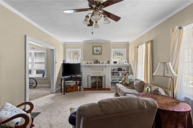 12 America Avenue, Wheeling, WV 26003