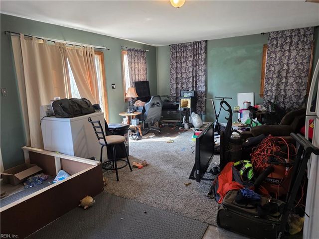 704 Burrow AVE, Chesapeake, VA 23324