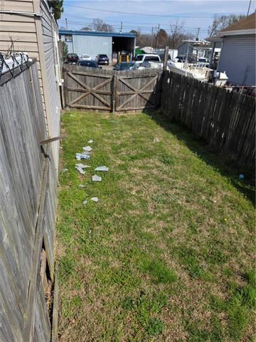 704 Burrow AVE, Chesapeake, VA 23324