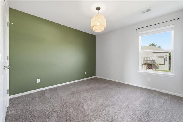 12434 Live Oak Circle, Peculiar, MO 64078