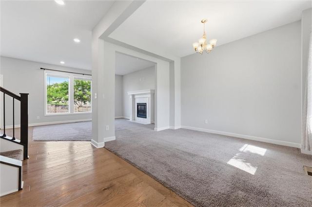 12434 Live Oak Circle, Peculiar, MO 64078