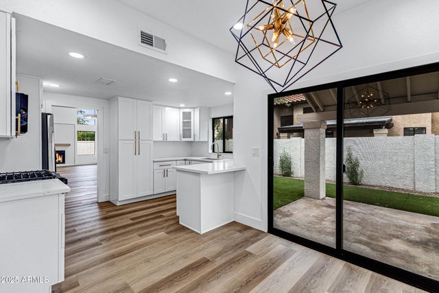 2029 N SUNSET Drive, Chandler, AZ 85225