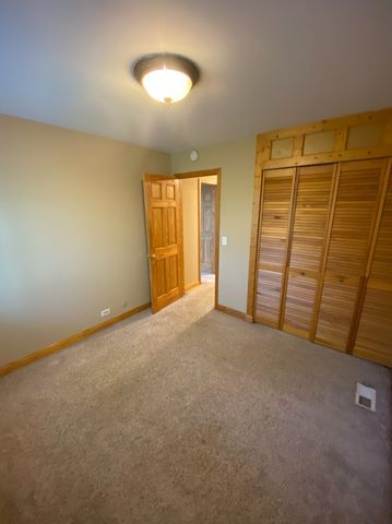1194 Cove Drive, Prospect Heights, IL 60070