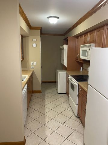 1194 Cove Drive, Prospect Heights, IL 60070