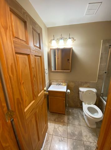 1194 Cove Drive, Prospect Heights, IL 60070