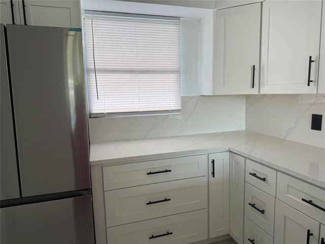 112 Royal Park Drive 4b, Oakland Park, FL 33309
