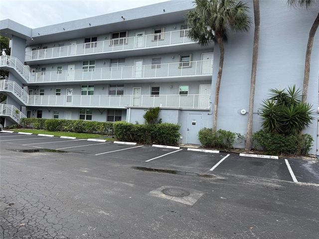 112 Royal Park Drive 4b, Oakland Park, FL 33309