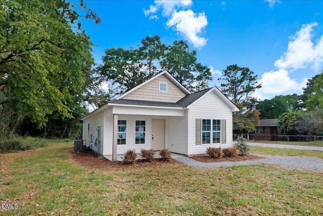 315 Byrd Street, Clinton, NC 28328