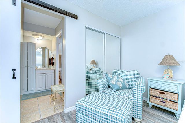 13870 OAKWOOD LANE 13870, Seminole, FL 33776